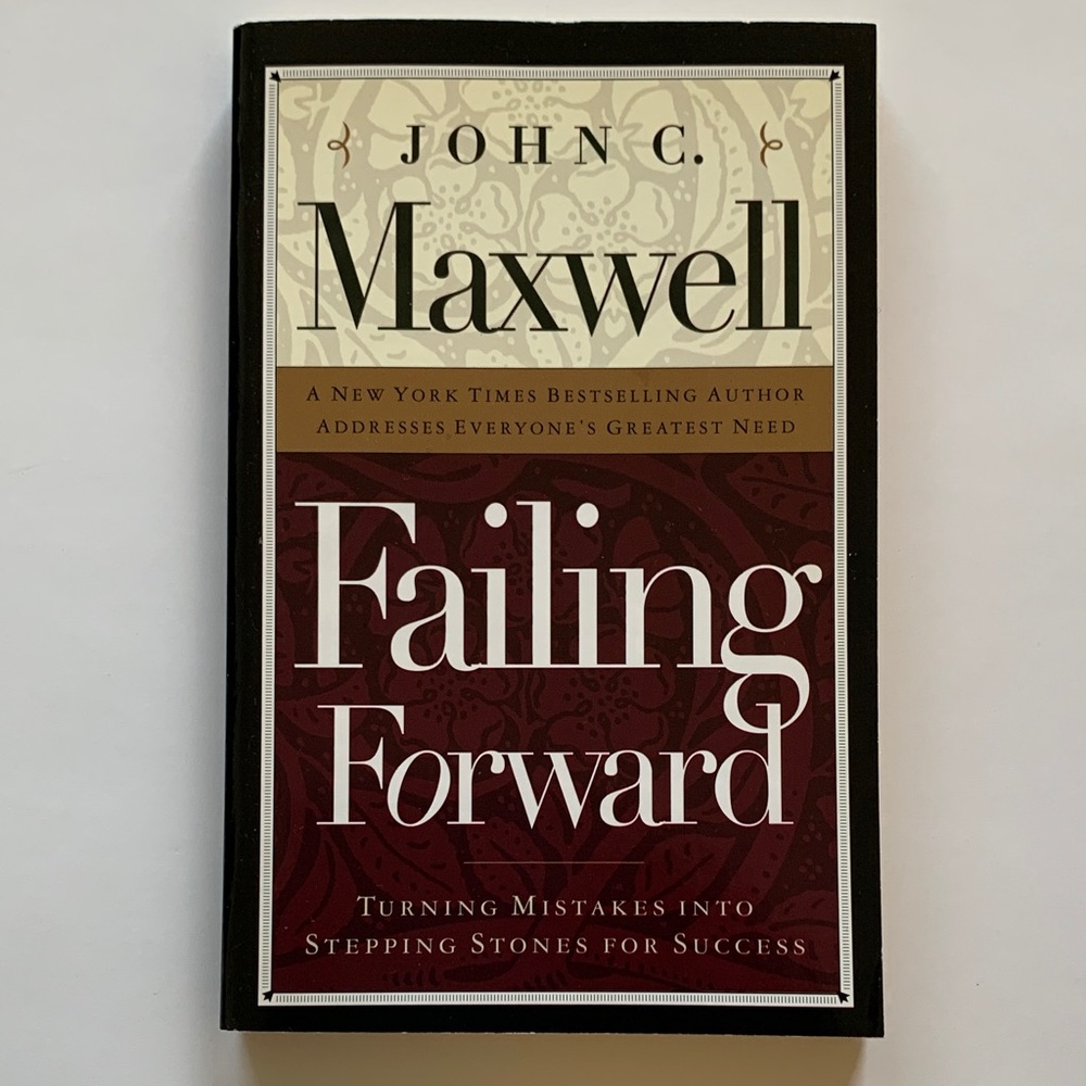 John C. Maxwell 'Failing Forward' Book